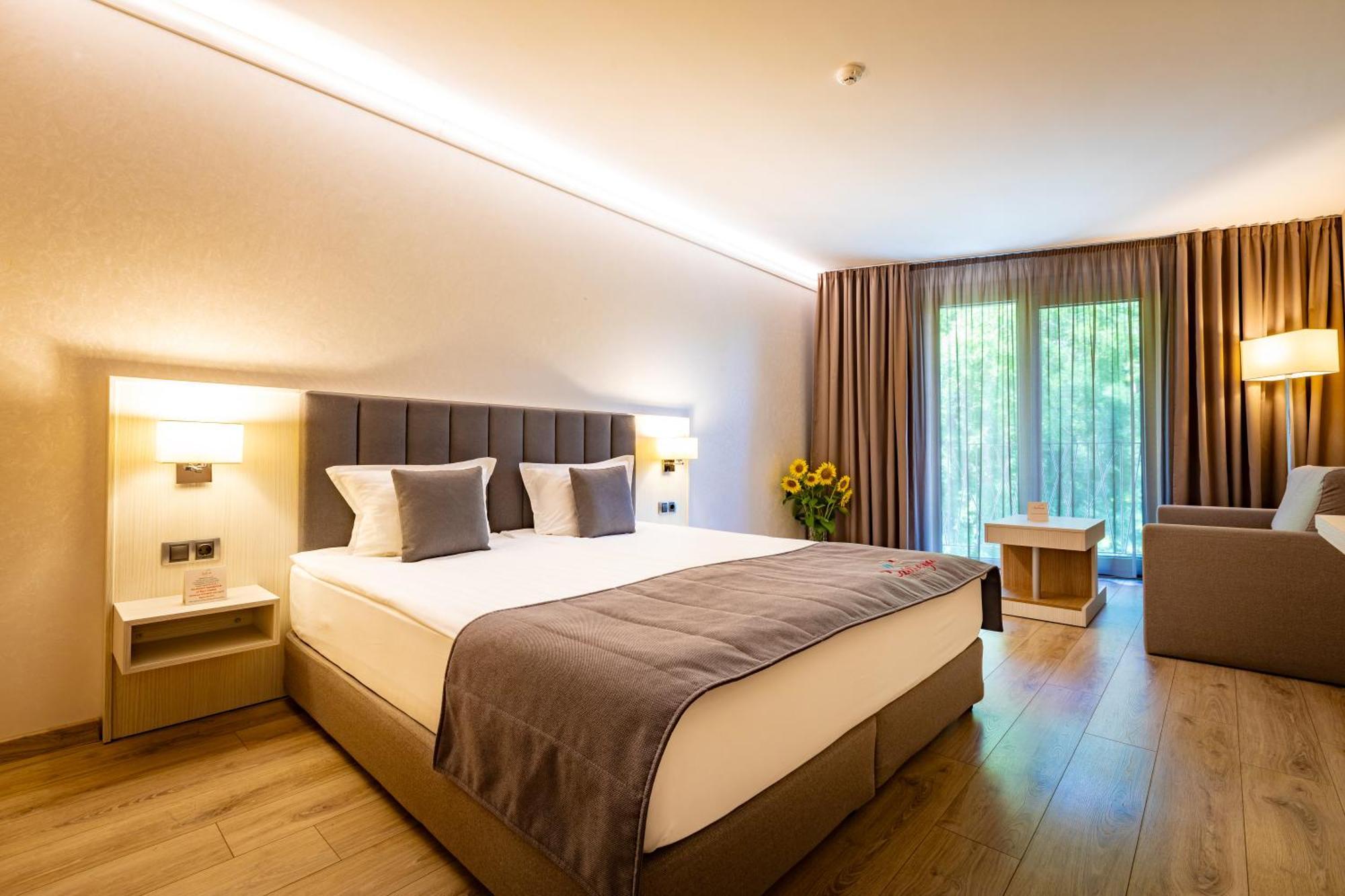 Hotel & Relax Zone Cattleya Krushuna Ngoại thất bức ảnh