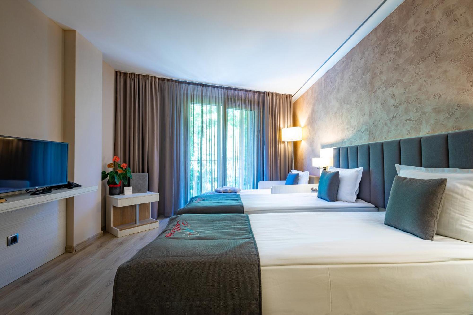 Hotel & Relax Zone Cattleya Krushuna Ngoại thất bức ảnh